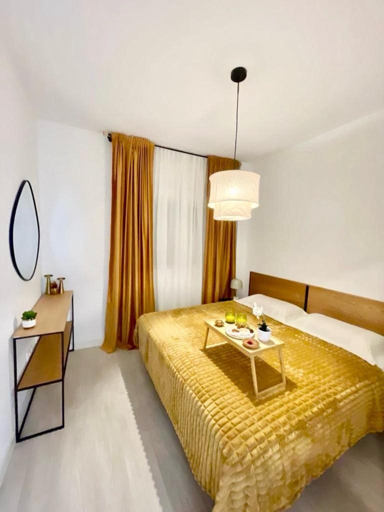 Historical Centre! Private Terrace & Gym-Near Public Parking Apartment Malaga Bagian luar foto